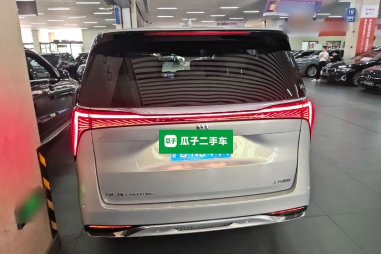 Used Buick Century 2025 2.0T Seven-Seater Yinshi Edition Rear