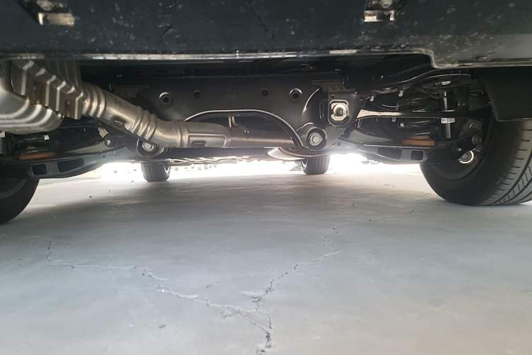 Used Buick Century 2025 2.0T Six-Seater YinShi Edition Chassis Rear