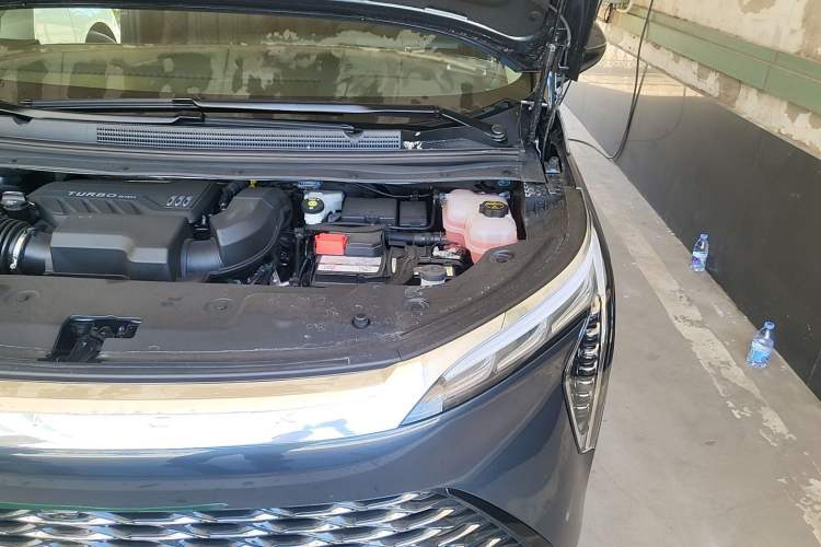 Used Buick Century 2025 2.0T Six-Seater YinShi Edition Engine Bay Left