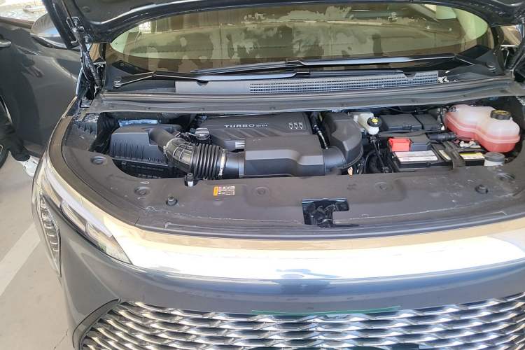 Used Buick Century 2025 2.0T Six-Seater YinShi Edition Engine Bay Right