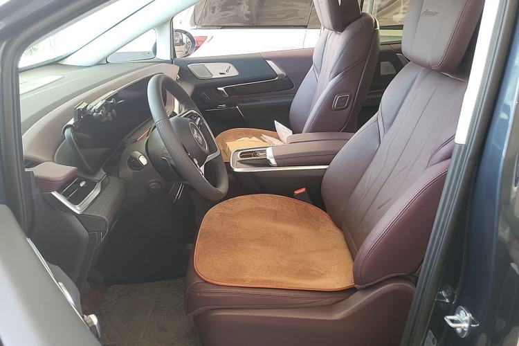 Used Buick Century 2025 2.0T Six-Seater YinShi Edition Left Front Seat