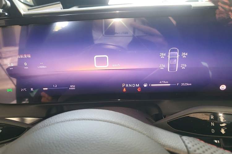 Used Buick Century 2025 2.0T Six-Seater YinShi Edition Odometer Close Up