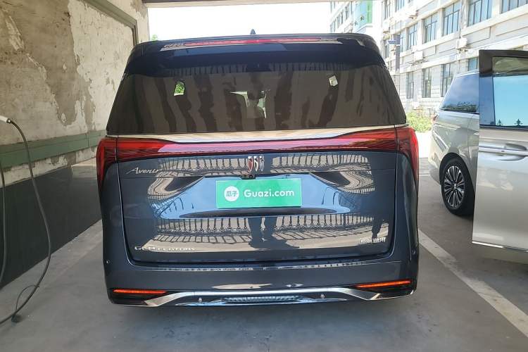 Used Buick Century 2025 2.0T Six-Seater YinShi Edition Rear