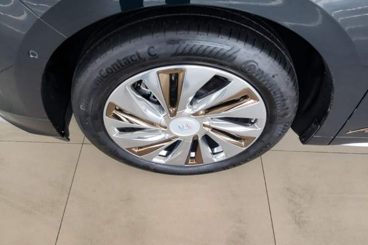 Used Buick Century 2025 2.0T Four-Seat Private Edition Exterior 4