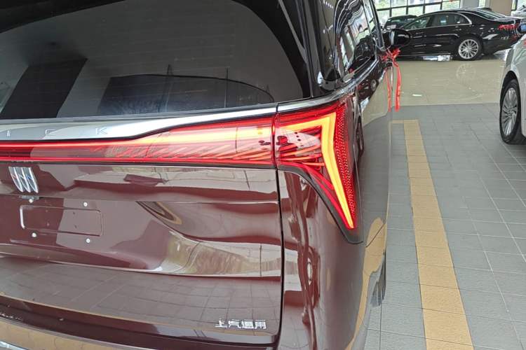 Used Buick Century 2025 2.0T Seven-Seater Yinshi Edition Exterior 3