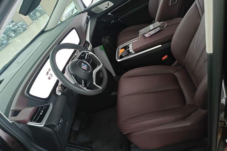 Used Buick Century 2025 2.0T Seven-Seater Yinshi Edition Left Front Seat
