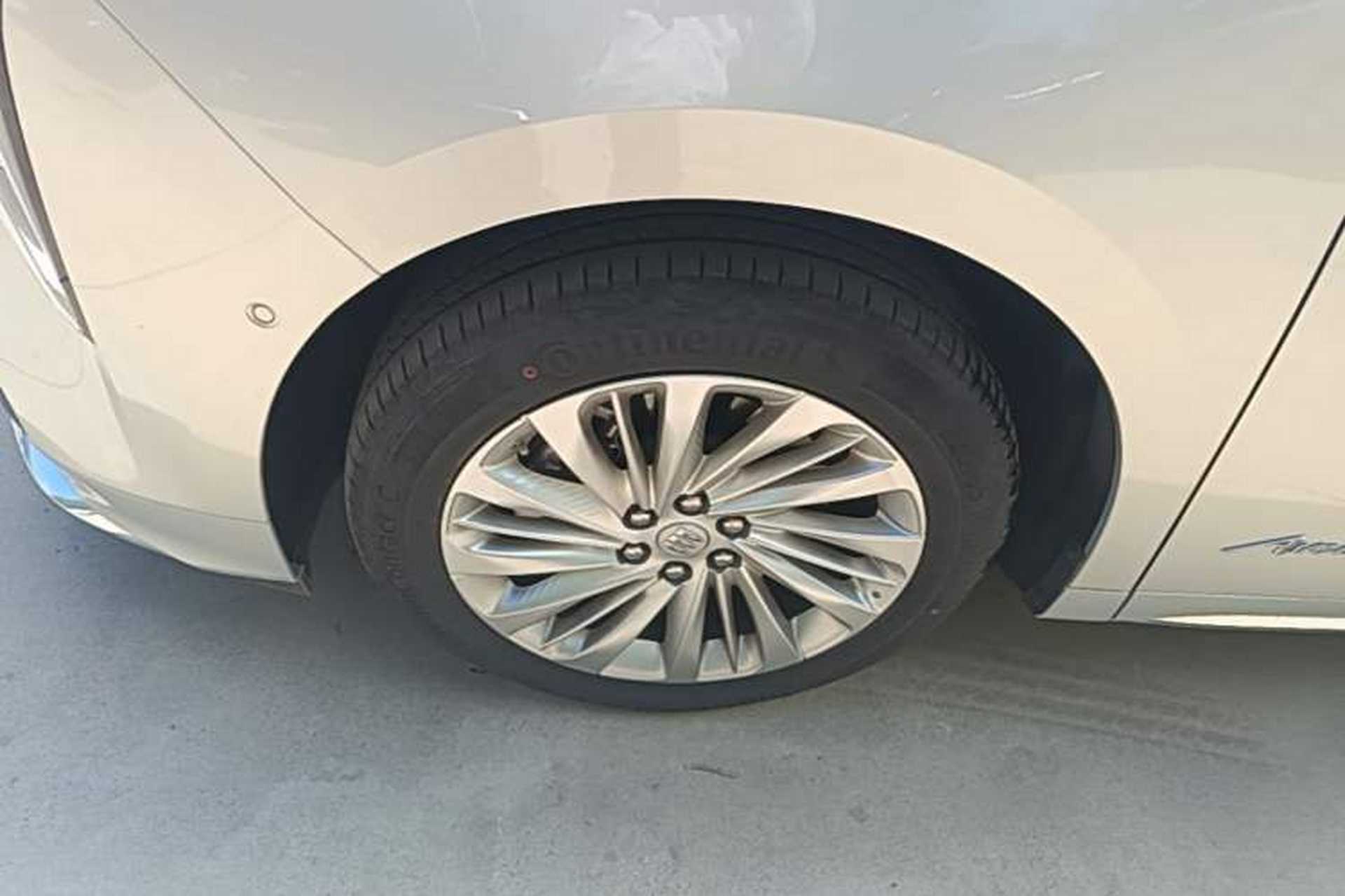 Used Buick Century 2025 2.0T Six-Seater YinShi Edition Left Front Wheel Hub