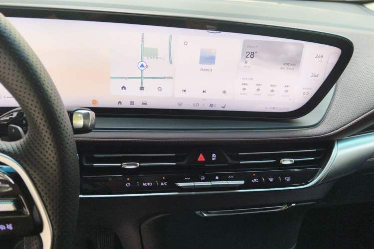 Used Buick Century 2025 2.0T Six-Seater YinShi Edition Audio And AC Panel