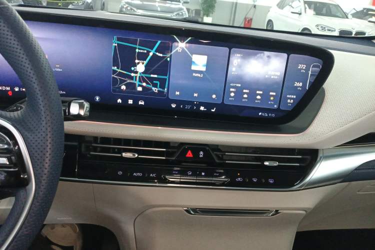 Used Buick Century 2025 2.0T Seven-Seater Yinshi Edition Audio And AC Panel