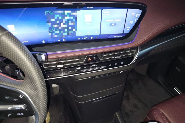 Used Buick Century 2025 2.0T Seven-Seater Yinshi Edition Audio And AC Panel