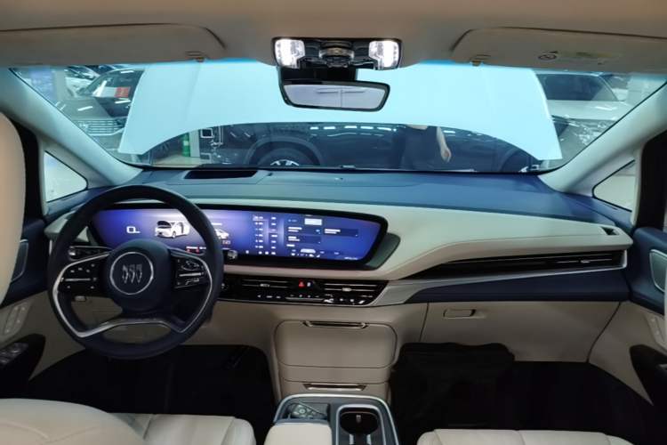 Used Buick Century 2025 2.0T Six-Seater YinShi Edition Center Console