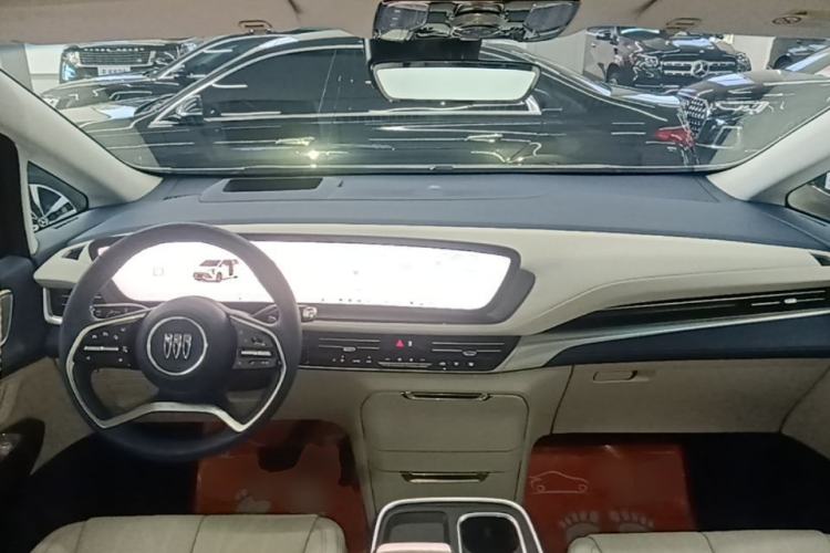 Used Buick Century 2025 2.0T Six-Seater YinShi Edition Center Console