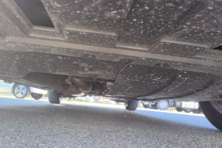 Used Buick Century 2025 2.0T Seven-Seater Yinshi Edition Chassis Front