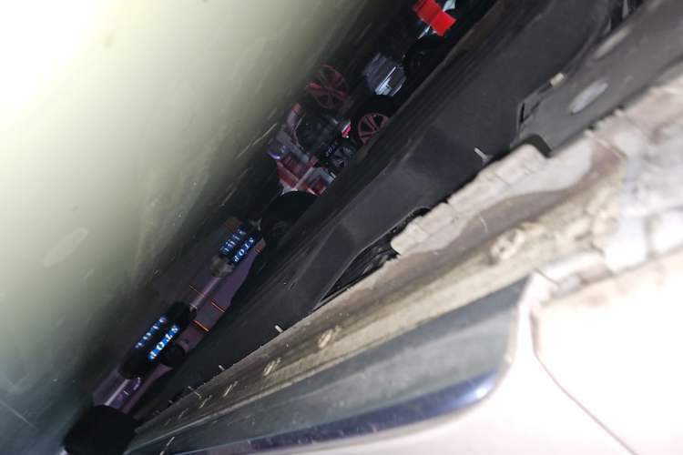 Used Buick Century 2025 2.0T Seven-Seater Yinshi Edition Chassis Front Left