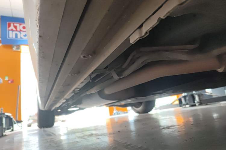 Used Buick Century 2025 2.0T Seven-Seater Yinshi Edition Chassis Front Right