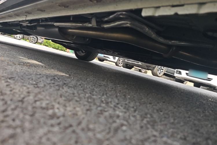 Used Buick Century 2025 2.0T Seven-Seater Yinshi Edition Chassis Front Right