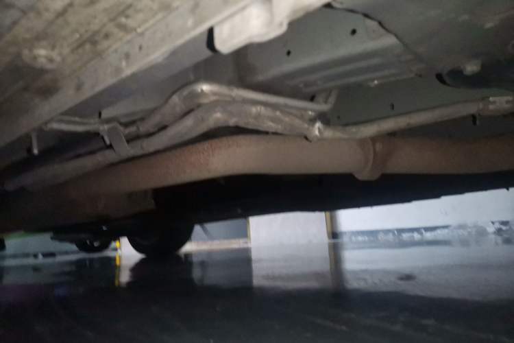 Used Buick Century 2025 2.0T Seven-Seater Yinshi Edition Chassis Front Right