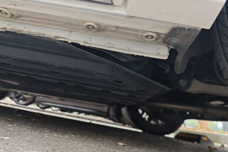 Used Buick Century 2025 2.0T Seven-Seater Yinshi Edition Chassis Rear Left