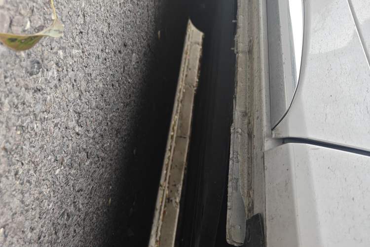 Used Buick Century 2025 2.0T Seven-Seater Yinshi Edition Chassis Rear Left