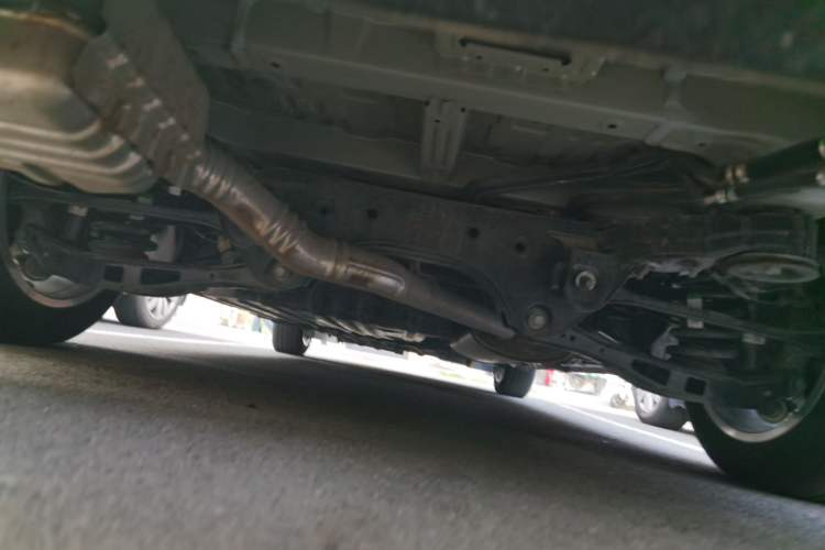 Used Buick Century 2025 2.0T Seven-Seater Yinshi Edition Chassis Rear