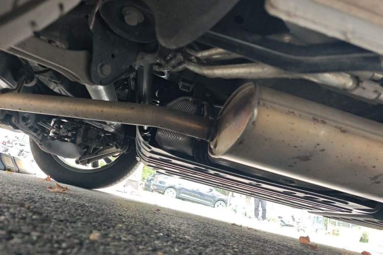 Used Buick Century 2025 2.0T Seven-Seater Yinshi Edition Chassis Rear Right