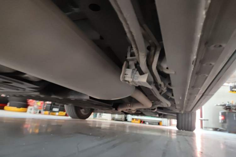 Used Buick Century 2025 2.0T Seven-Seater Yinshi Edition Chassis Rear Right