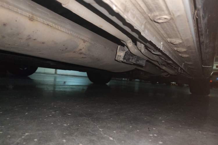 Used Buick Century 2025 2.0T Seven-Seater Yinshi Edition Chassis Rear Right