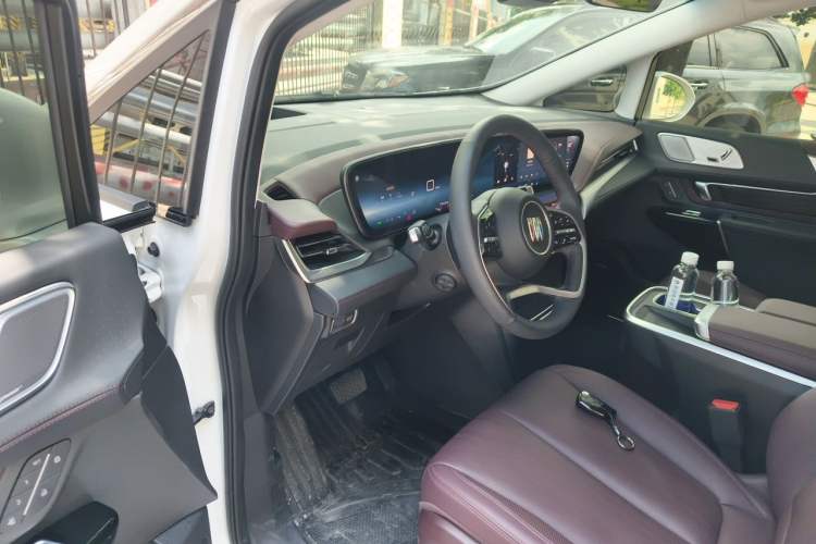 Used Buick Century 2025 2.0T Seven-Seater Yinshi Edition Driver Seat
