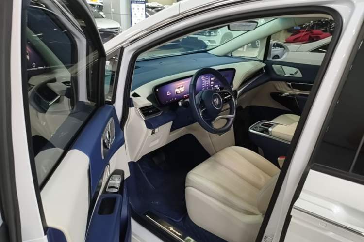 Used Buick Century 2025 2.0T Six-Seater YinShi Edition Driver Seat