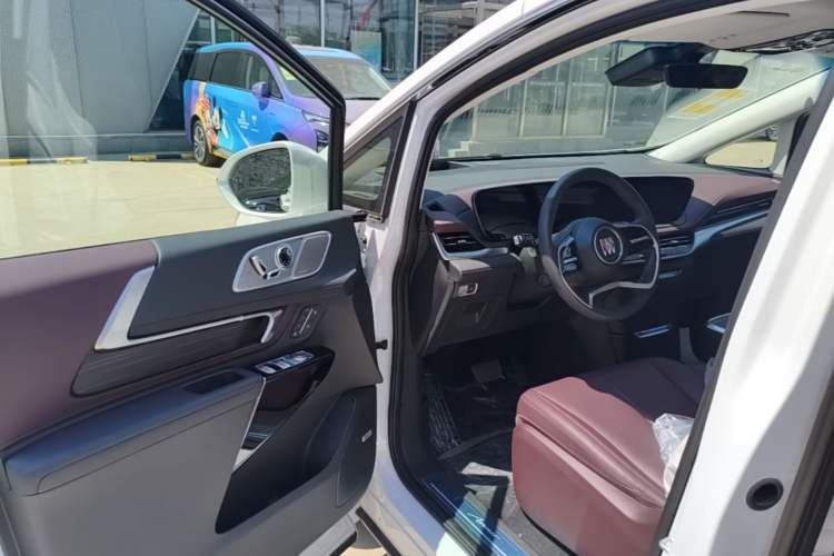 Used Buick Century 2025 2.0T Seven-Seater Yinshi Edition Driver Seat