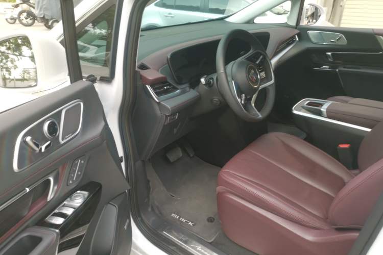 Used Buick Century 2025 2.0T Seven-Seater Deluxe Edition Driver Seat