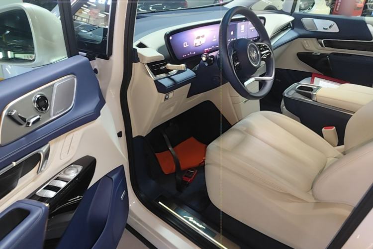 Used Buick Century 2025 2.0T Six-Seater YinShi Edition Driver Seat