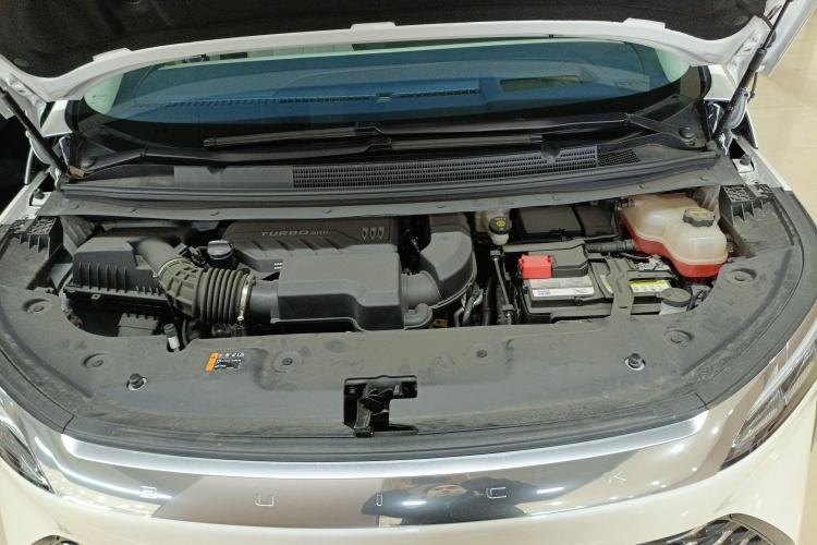 Used Buick Century 2025 2.0T Seven-Seater Yinshi Edition Engine Bay
