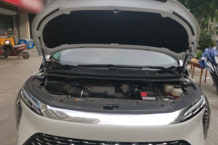 Used Buick Century 2025 2.0T Seven-Seater Deluxe Edition Engine Bay