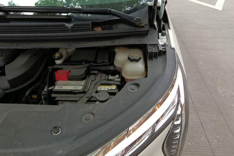Used Buick Century 2025 2.0T Six-Seater YinShi Edition Engine Bay Left