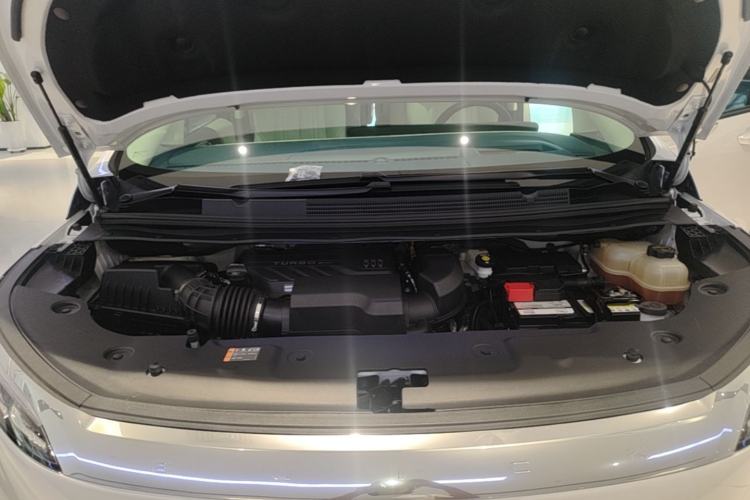Used Buick Century 2025 2.0T Six-Seater YinShi Edition Engine Bay