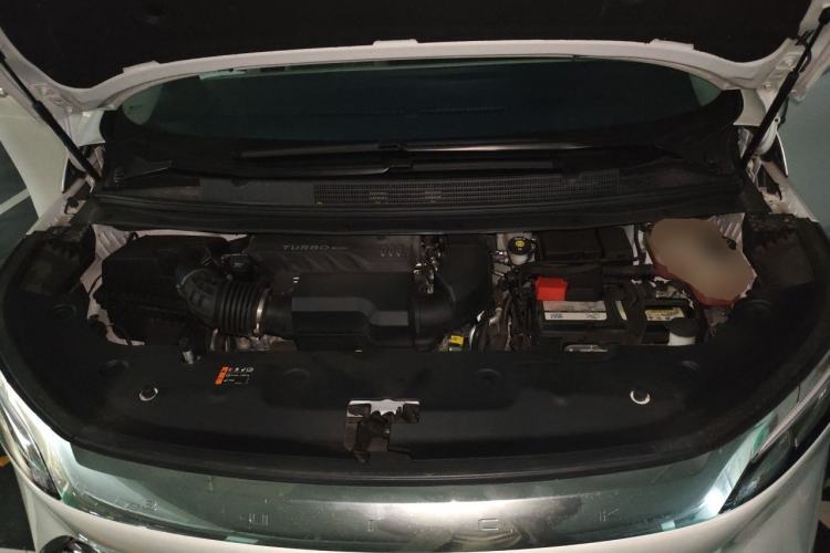 Used Buick Century 2025 2.0T Seven-Seater Yinshi Edition Engine Bay