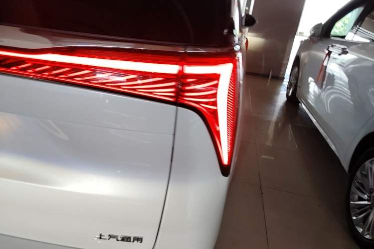 Used Buick Century 2025 2.0T Six-Seater YinShi Edition Exterior 3