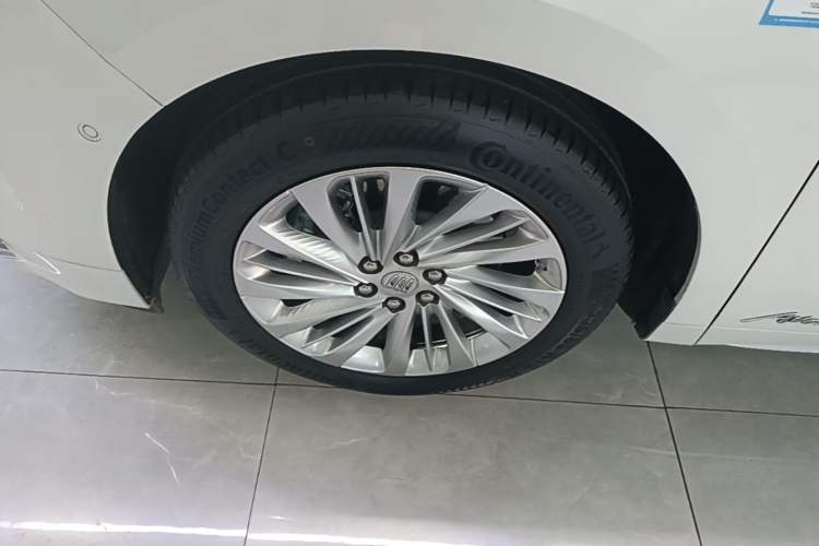 Used Buick Century 2025 2.0T Seven-Seater Yinshi Edition Exterior 4