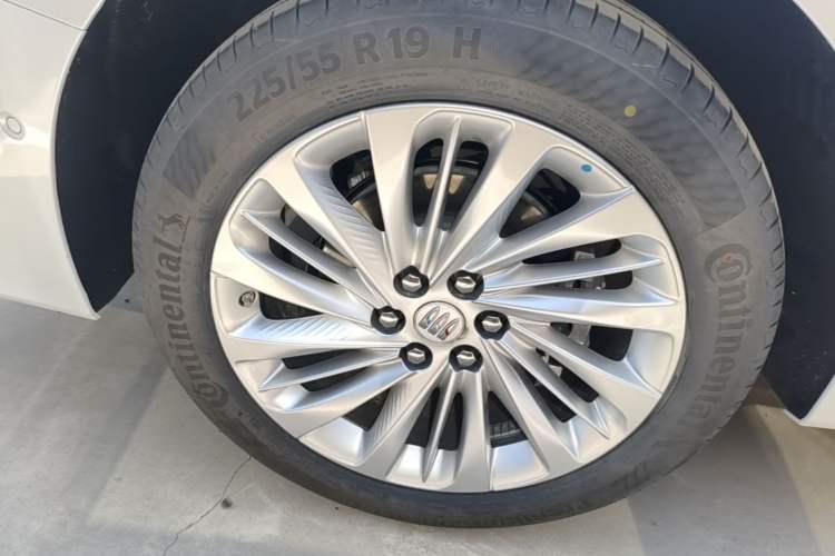 Used Buick Century 2025 2.0T Seven-Seater Yinshi Edition Exterior 5