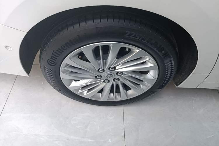 Used Buick Century 2025 2.0T Seven-Seater Yinshi Edition Exterior 5