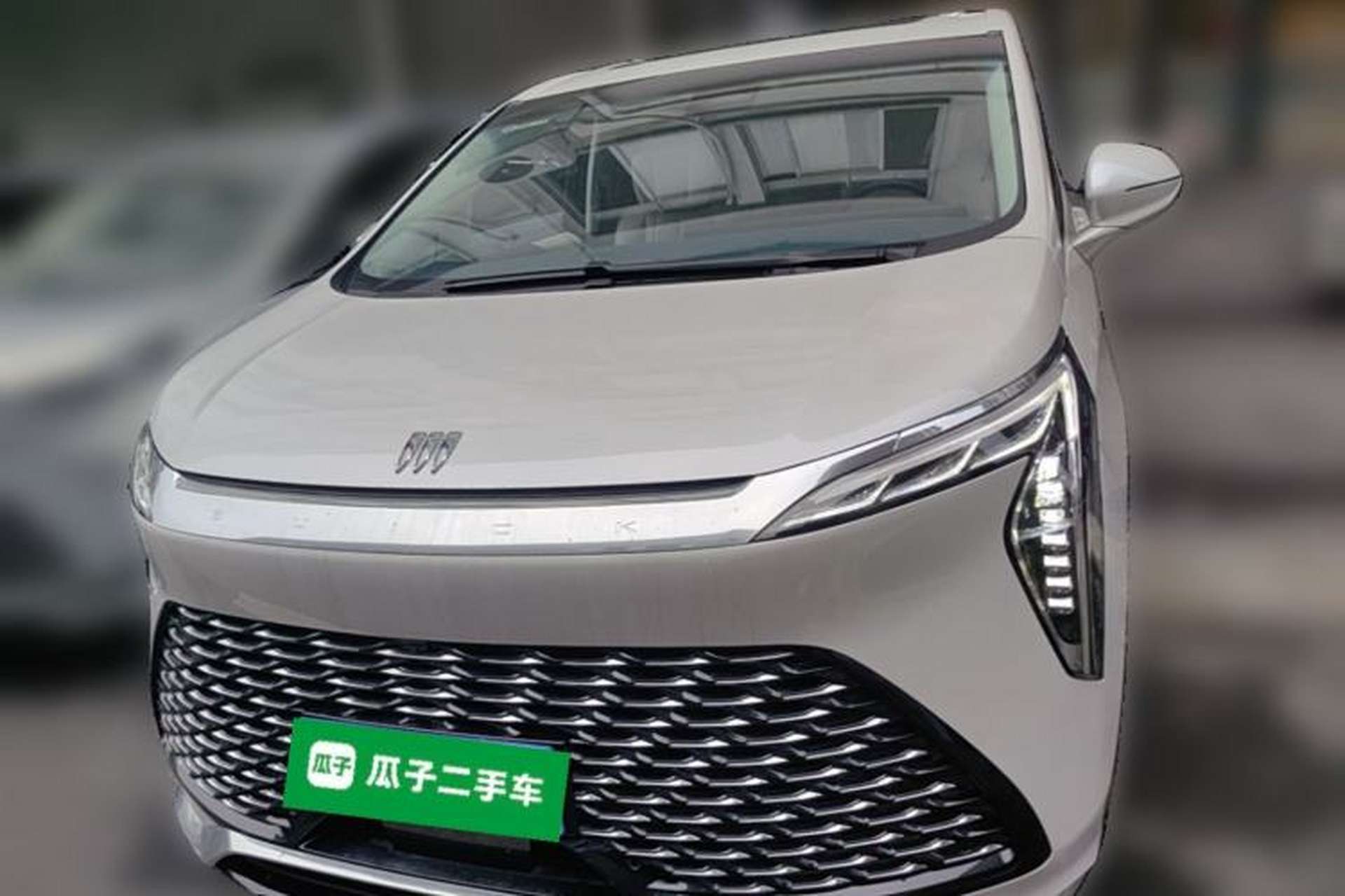 Used Buick Century 2025 2.0T Seven-Seater Yinshi Edition Front