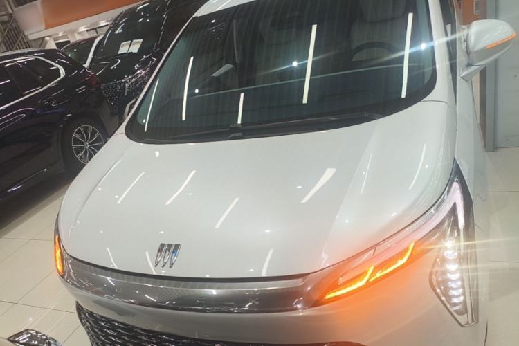 Used Buick Century 2025 2.0T Seven-Seater Yinshi Edition Front