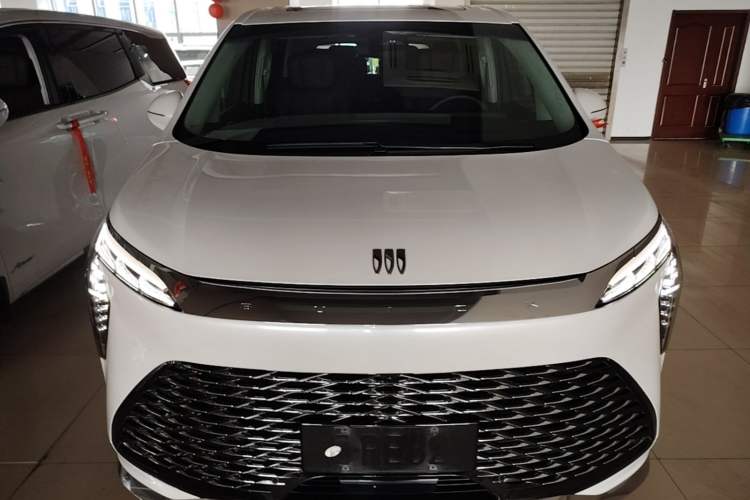 Used Buick Century 2025 2.0T Six-Seater YinShi Edition Front