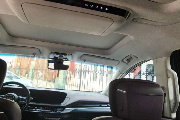 Used Buick Century 2025 2.0T Six-Seater YinShi Edition Headliner