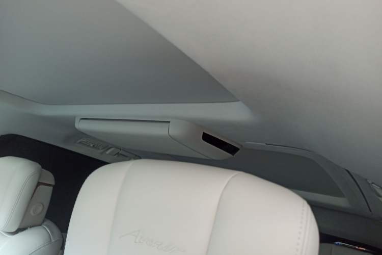 Used Buick Century 2025 2.0T Six-Seater YinShi Edition Headliner