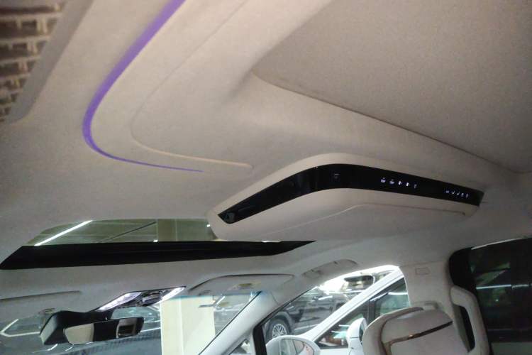 Used Buick Century 2025 2.0T Six-Seater YinShi Edition Headliner