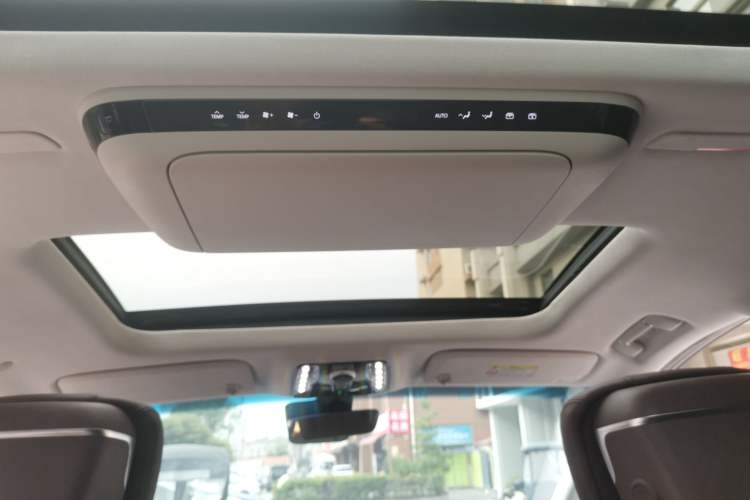 Used Buick Century 2025 2.0T Seven-Seater Deluxe Edition Headliner