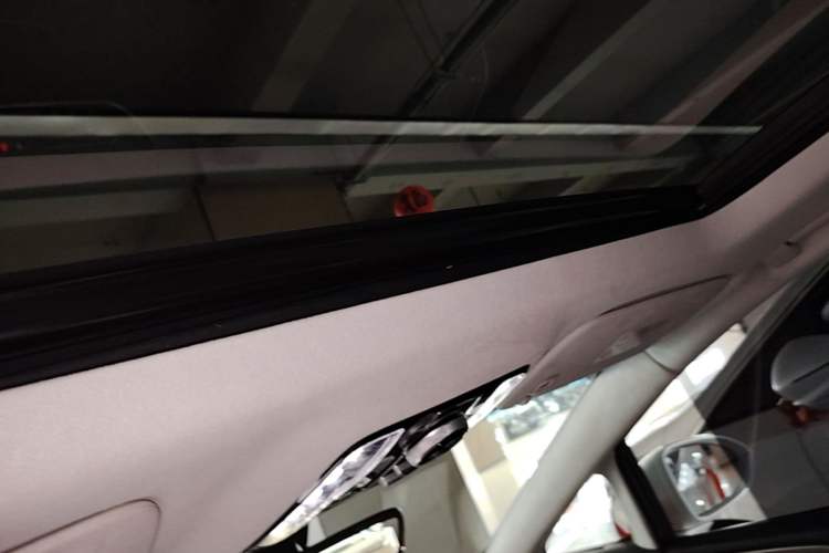 Used Buick Century 2025 2.0T Six-Seater YinShi Edition Headliner