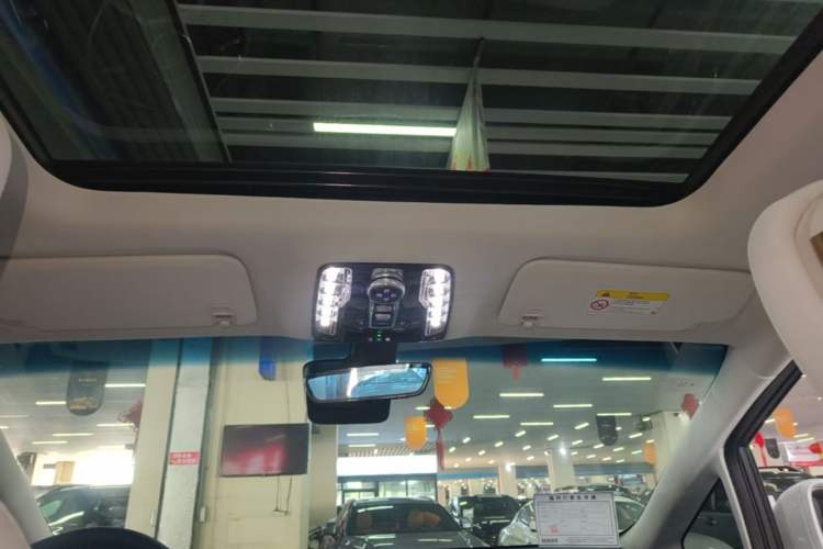 Used Buick Century 2025 2.0T Six-Seater YinShi Edition Headliner